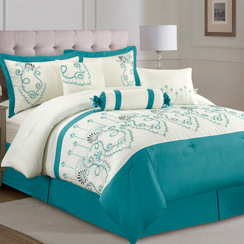 Joan Lake Blue on White Pritted Fabriced Comforter Comforter
